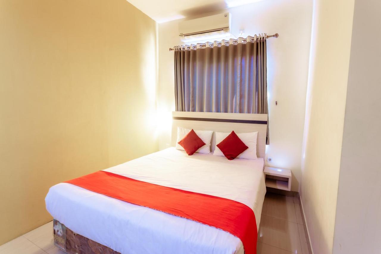 Pratisarawirya Guesthouse By Ecommerceloka Surabaya Esterno foto
